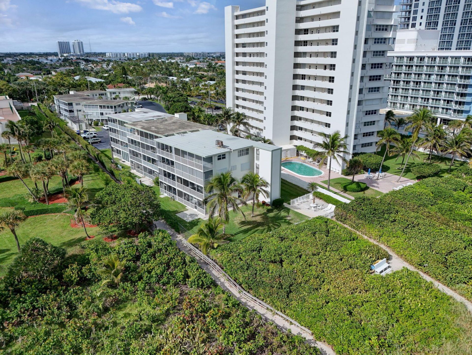 3600 N Ocean Drive, Unit 322, Singer Island, FL 33404 Photo