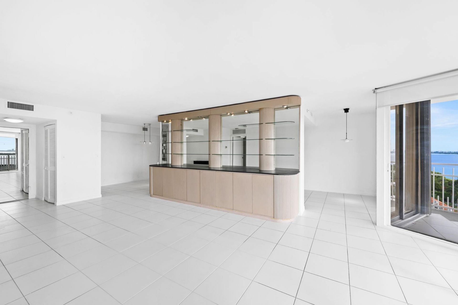 1000 Quayside Terrace, Unit 1606, Miami, FL 33138 Photo