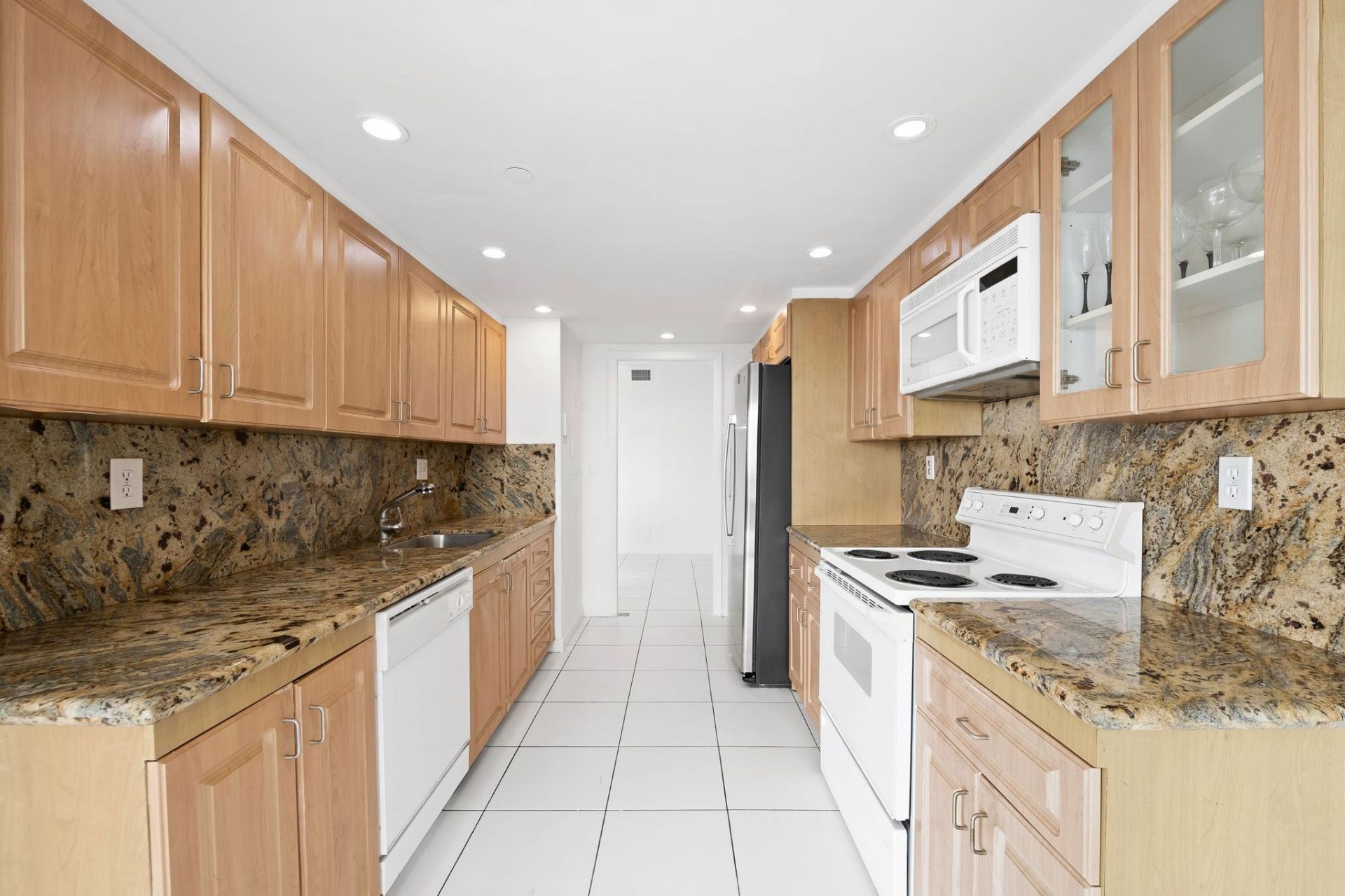 1000 Quayside Terrace, Unit 1606, Miami, FL 33138 Photo