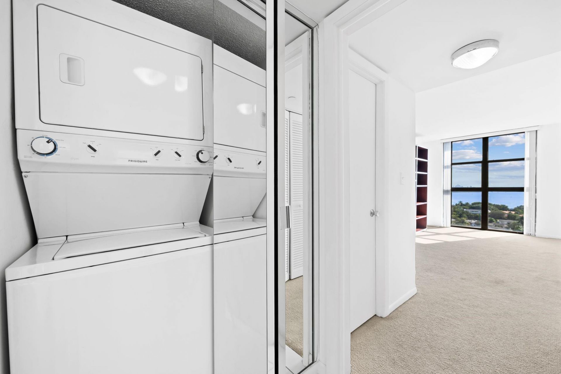 1000 Quayside Terrace, Unit 1606, Miami, FL 33138 Photo