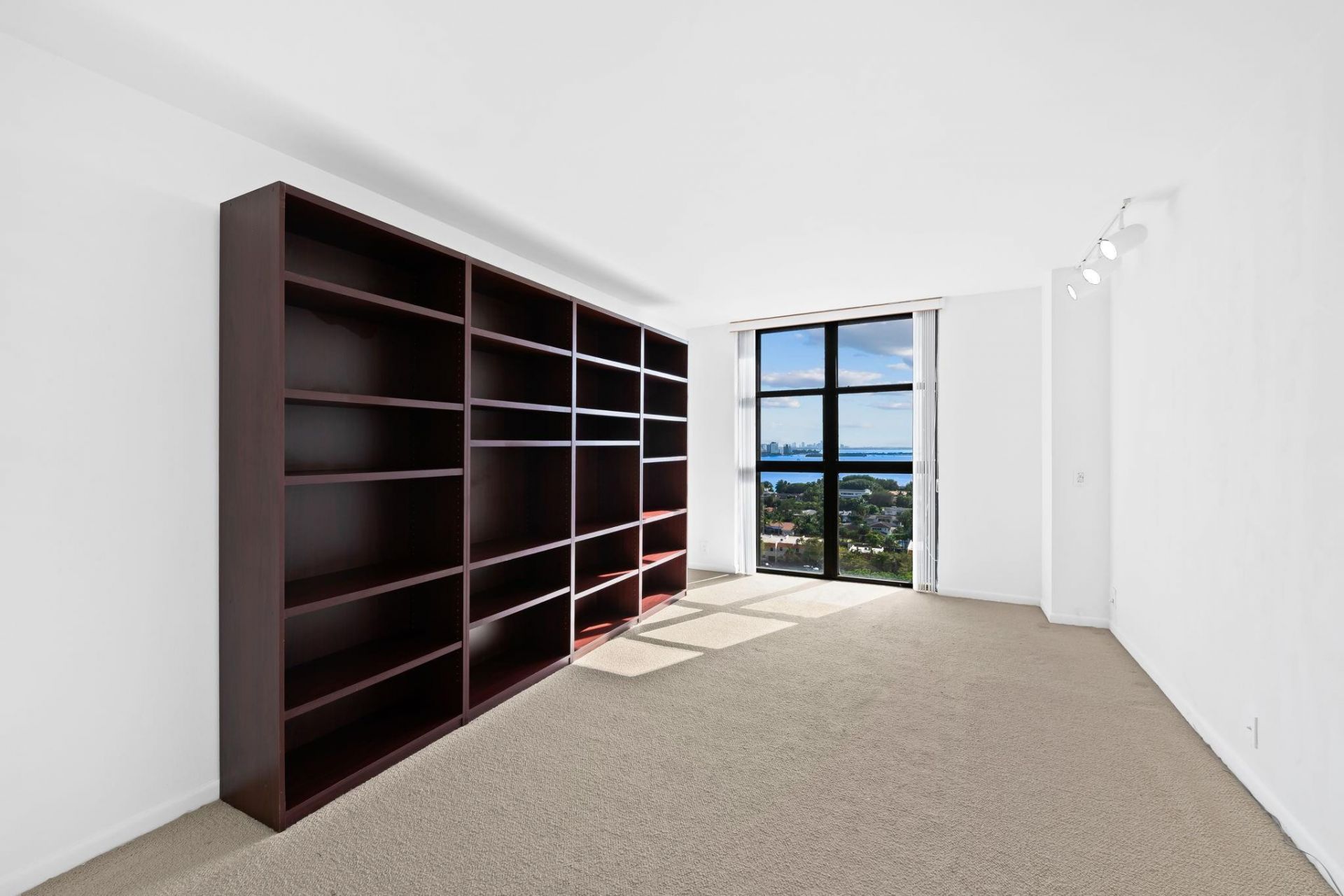 1000 Quayside Terrace, Unit 1606, Miami, FL 33138 Photo