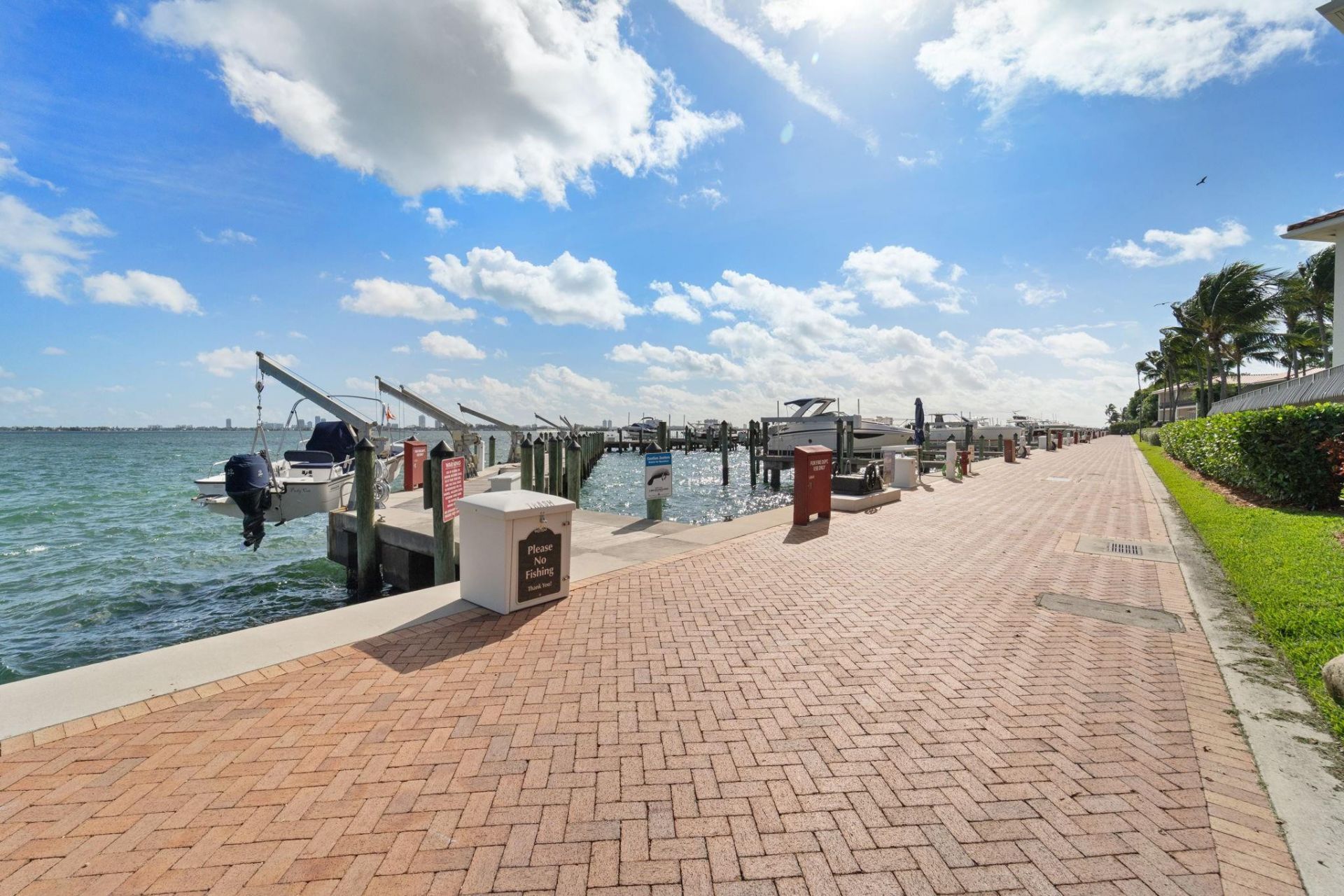 1000 Quayside Terrace, Unit 1606, Miami, FL 33138 Photo