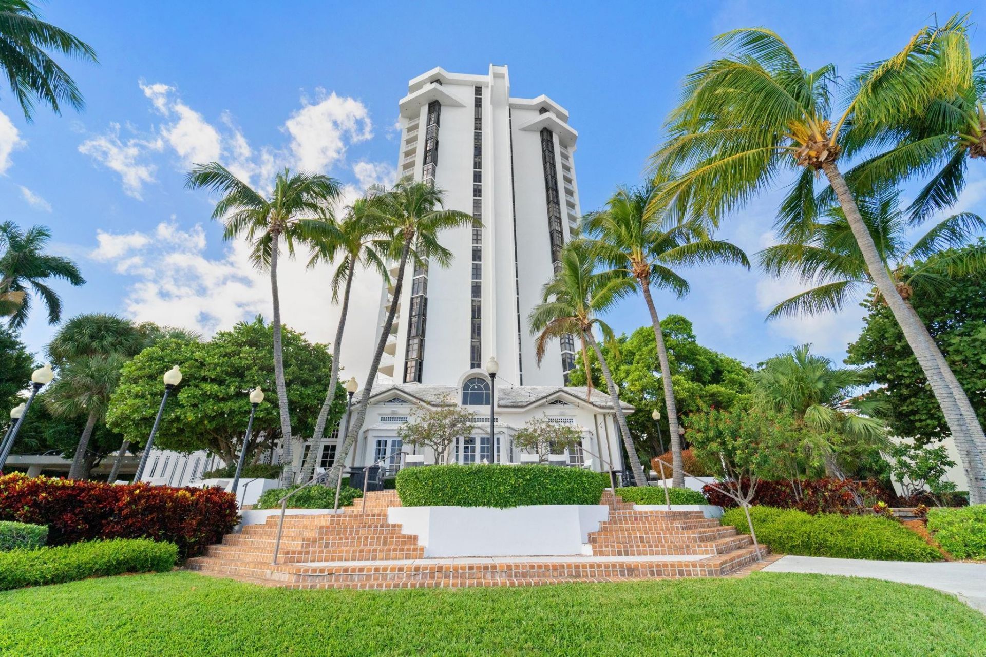 1000 Quayside Terrace, Unit 1606, Miami, FL 33138 Photo