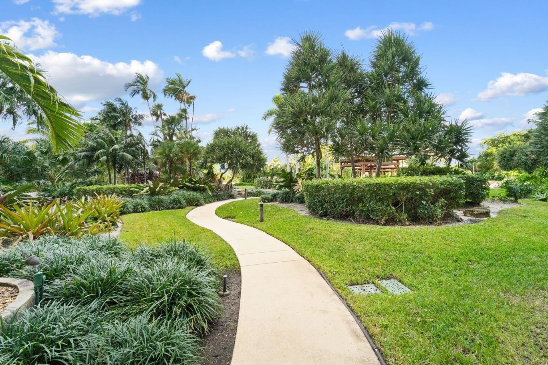 1000 Quayside Terrace, Unit 1606, Miami, FL 33138 Photo