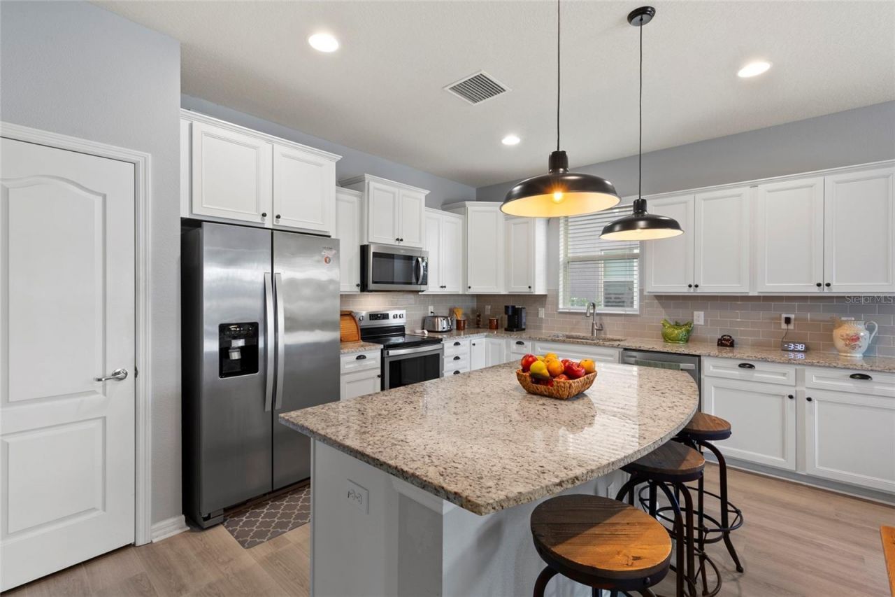 6323 Kenava Loop, Palmetto, FL 34221 Photo