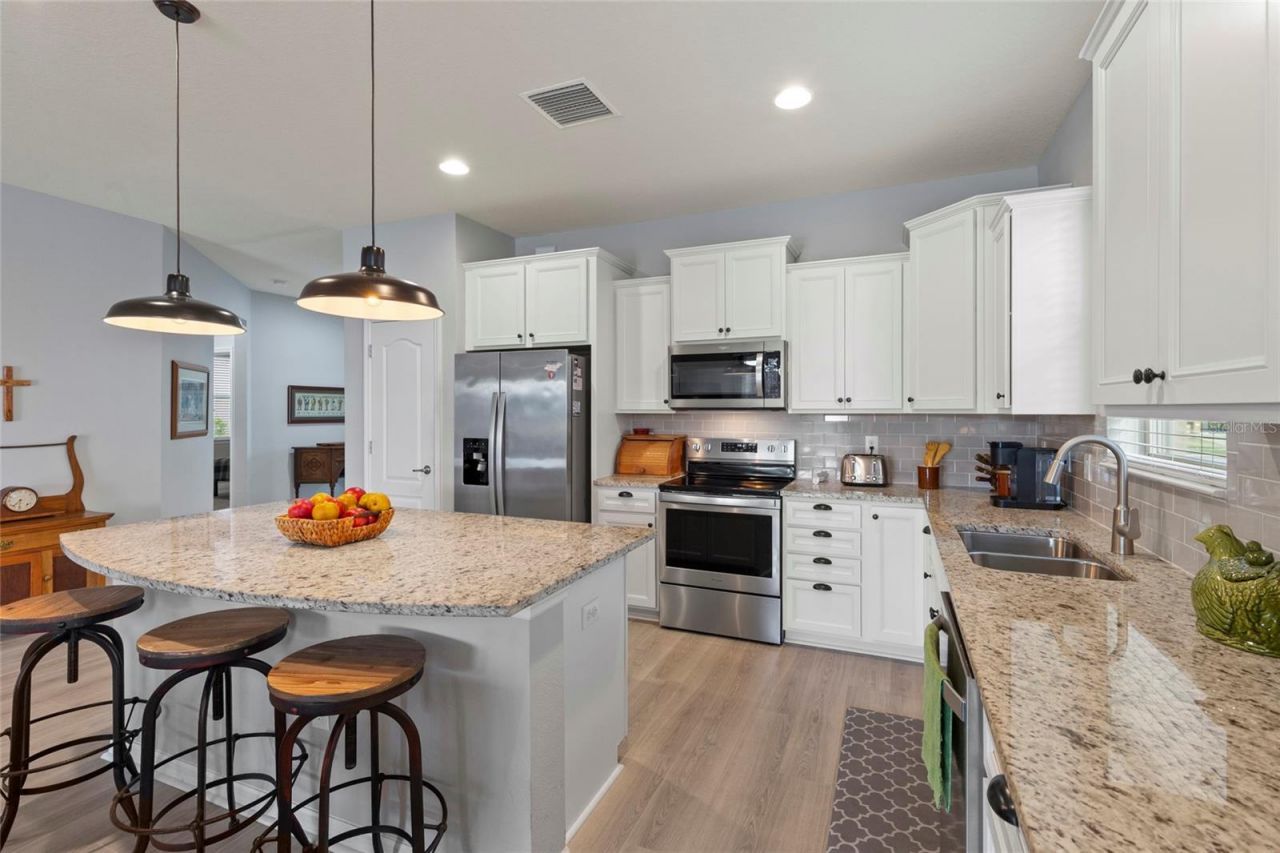 6323 Kenava Loop, Palmetto, FL 34221 Photo