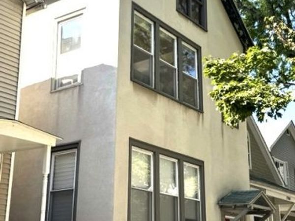 2742 N Kenmore Avenue, Chicago, IL 60614