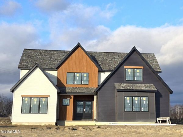 4 Faulkner Drive, Waterford, NY 12188