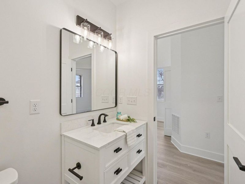 92 E Innis Avenue, Columbus, OH 43207 Photo 35