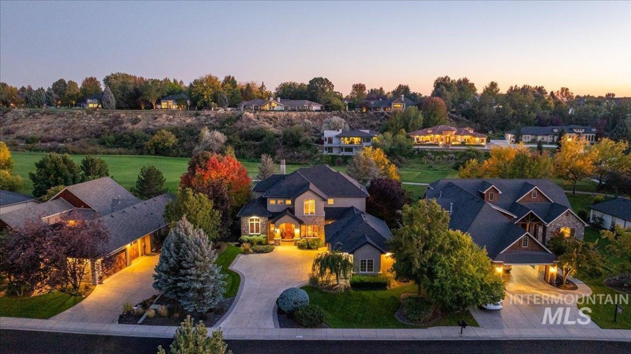 1479 W Oakhampton Dr, Eagle, ID 83616 Main Photo