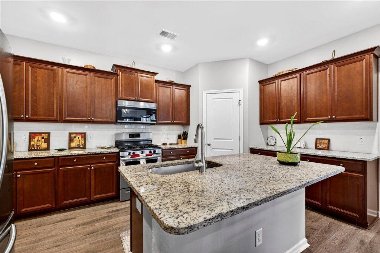 9947 Winged Elm Street Photo 15