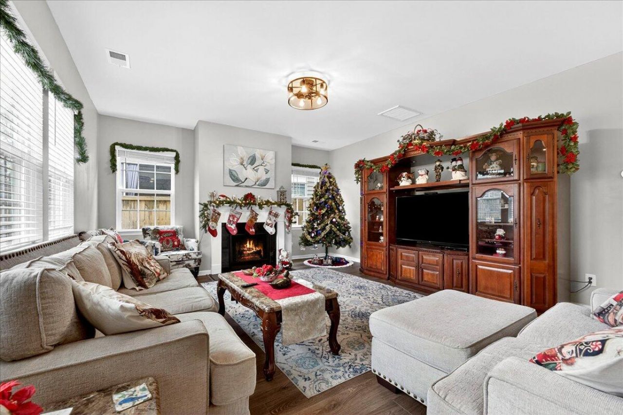 9947 Winged Elm Street Photo 20