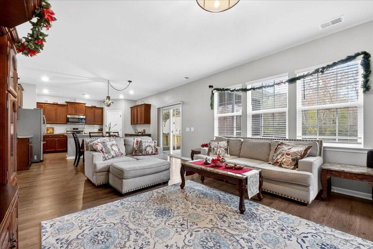 9947 Winged Elm Street Photo 21