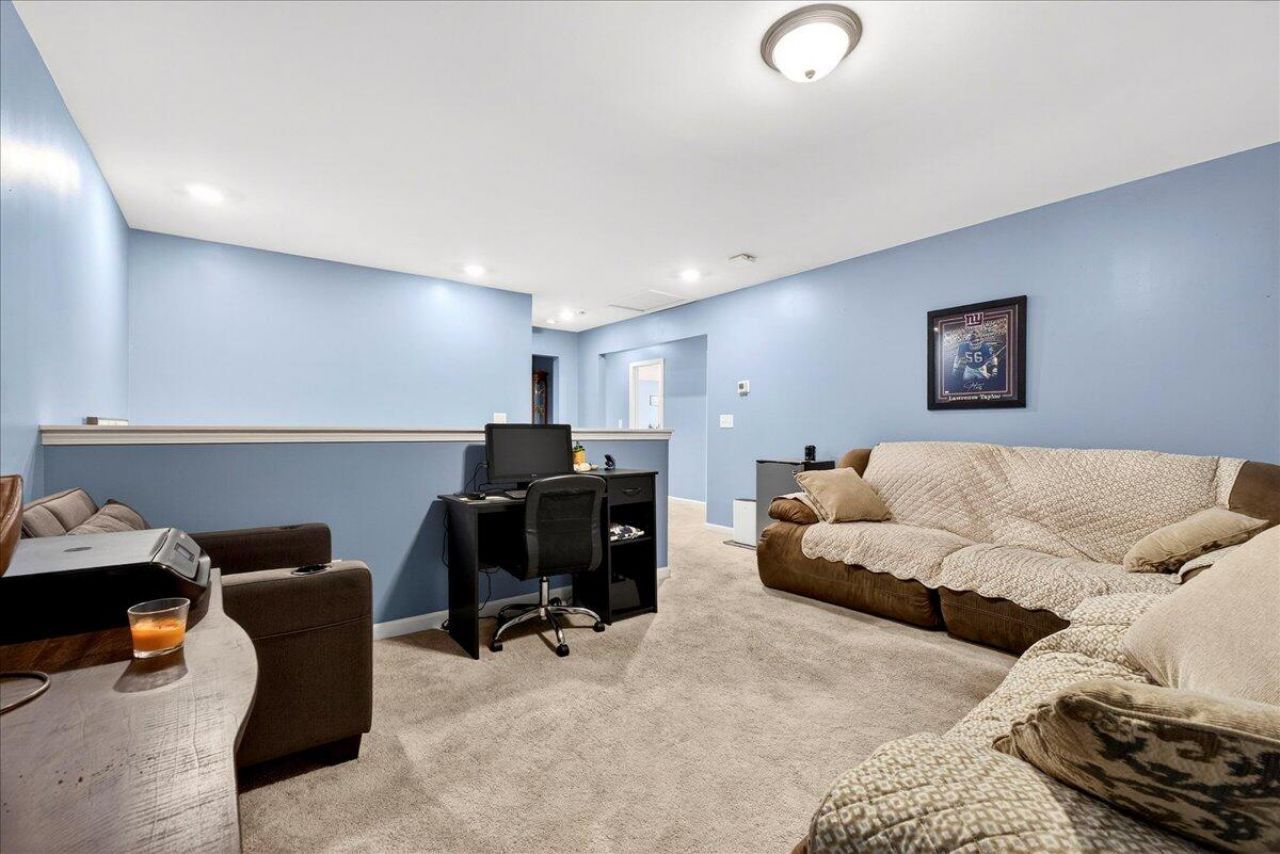 9947 Winged Elm Street Photo 28