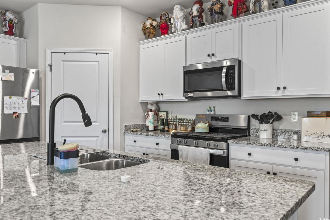 730 Gryffindor Dr. Photo 14