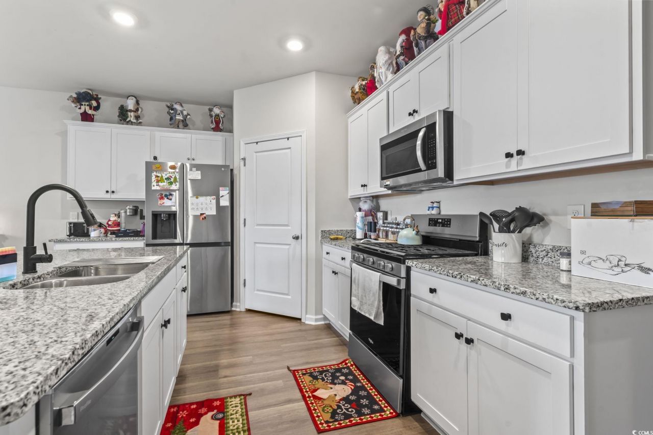 730 Gryffindor Dr. Photo 16