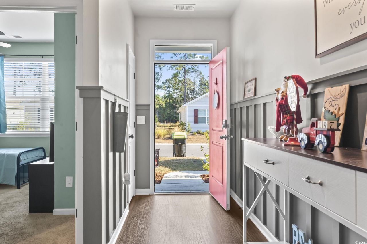 730 Gryffindor Dr. Photo 4