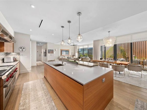 3581 E Glencoe St, Unit 403, Miami, FL 33133