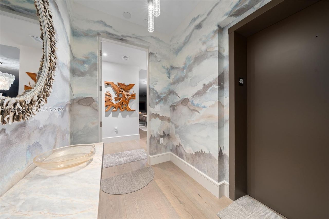 3581 E Glencoe St, Unit 403, Miami, FL 33133 Photo