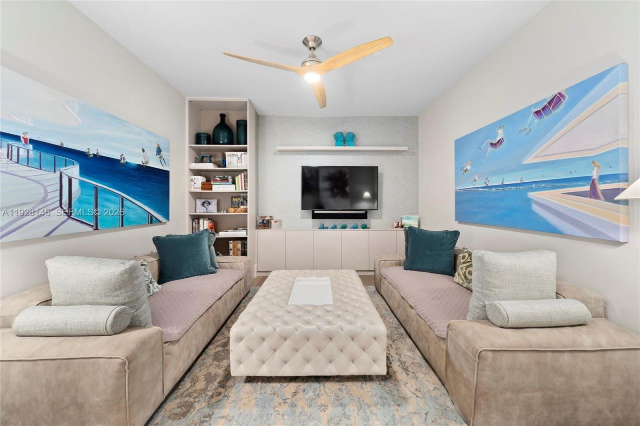 3581 E Glencoe St, Unit 403, Miami, FL 33133 Photo