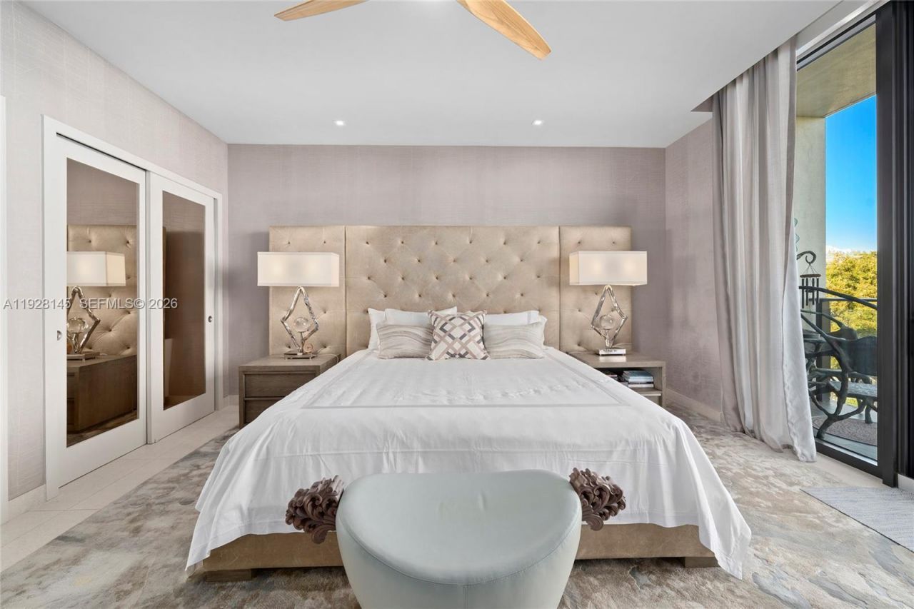 3581 E Glencoe St, Unit 403, Miami, FL 33133 Photo