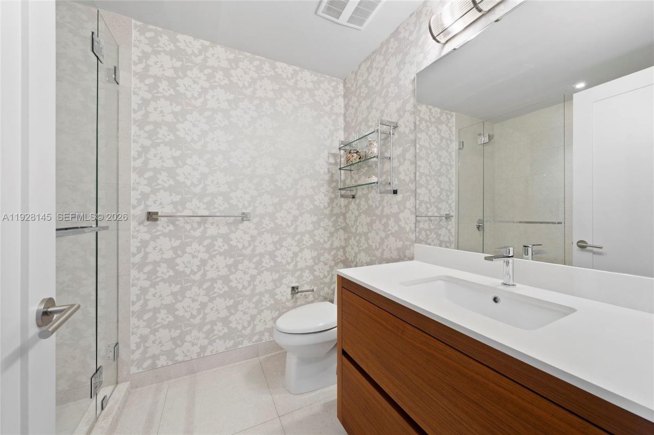 3581 E Glencoe St, Unit 403, Miami, FL 33133 Photo