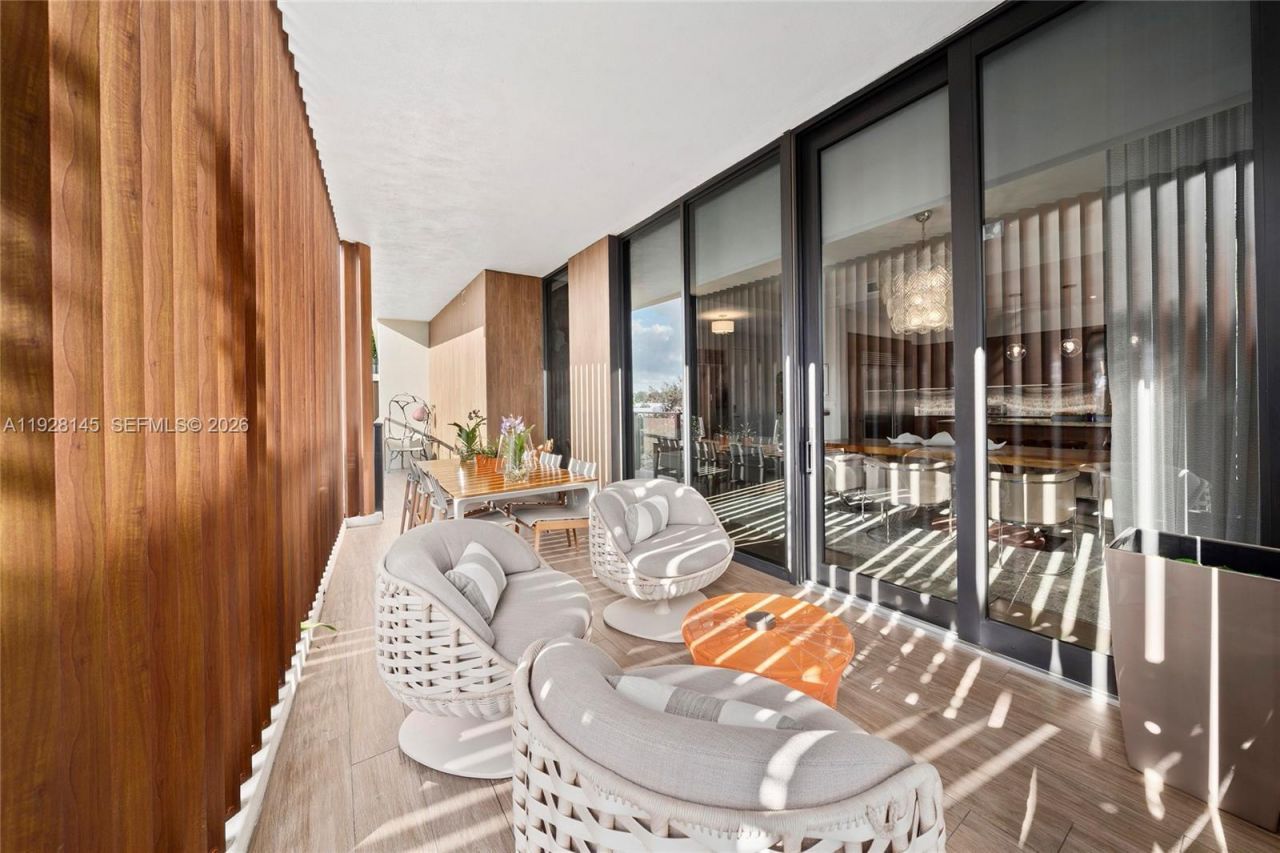 3581 E Glencoe St, Unit 403, Miami, FL 33133 Photo