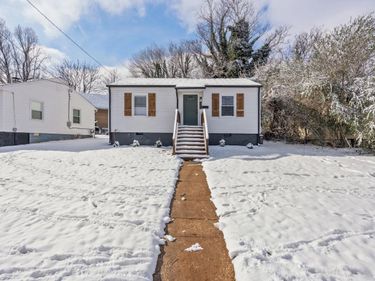 1209 Shirley Road, Lynchburg, VA 24502