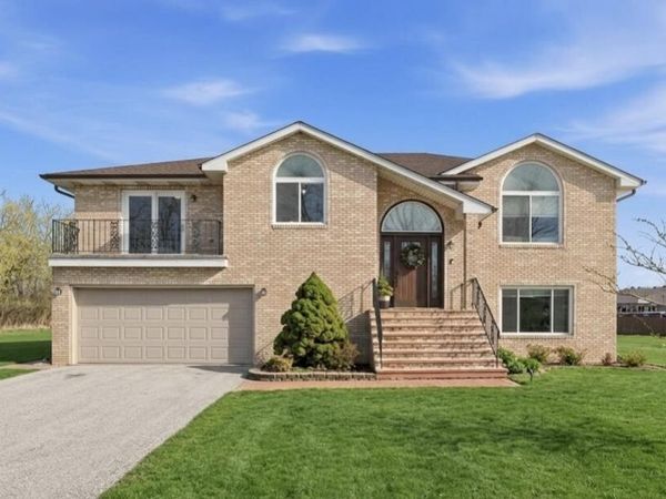 11109 Iowa Street, Crown Point, IN 46307