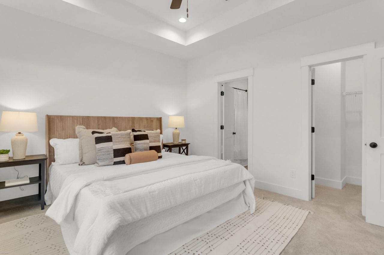 2304 Delano Street Photo 4