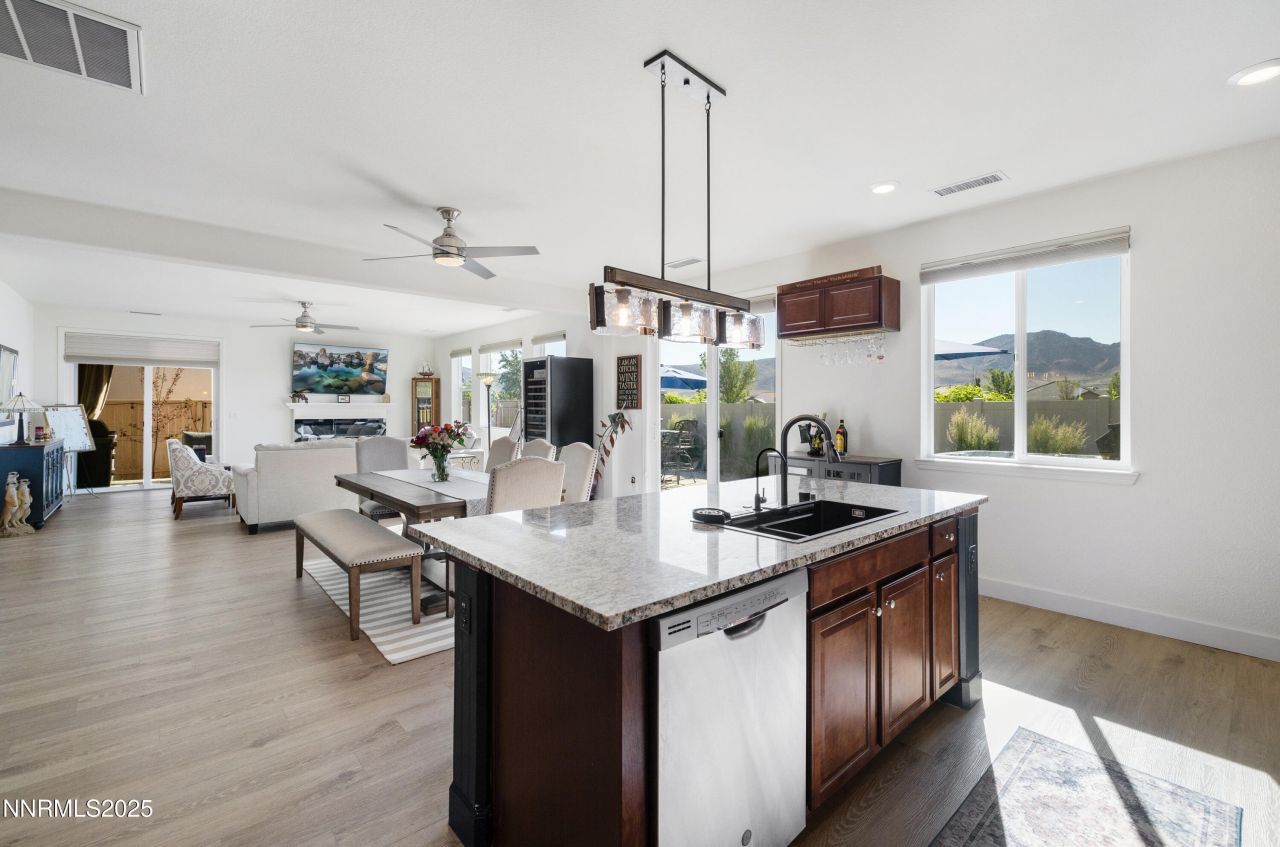 10260 Rollins Drive, Reno, NV 89521 Photo