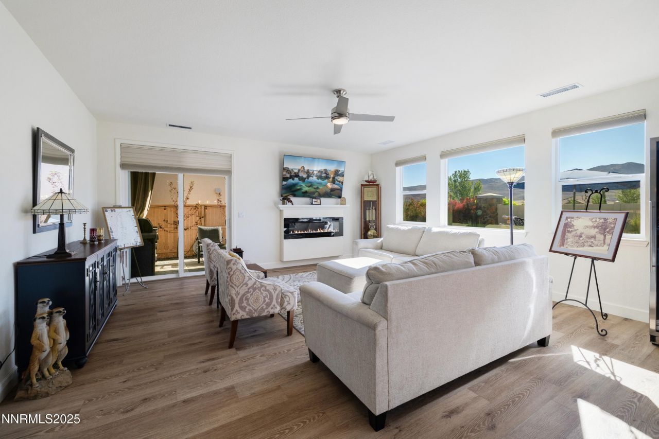 10260 Rollins Drive, Reno, NV 89521 Photo