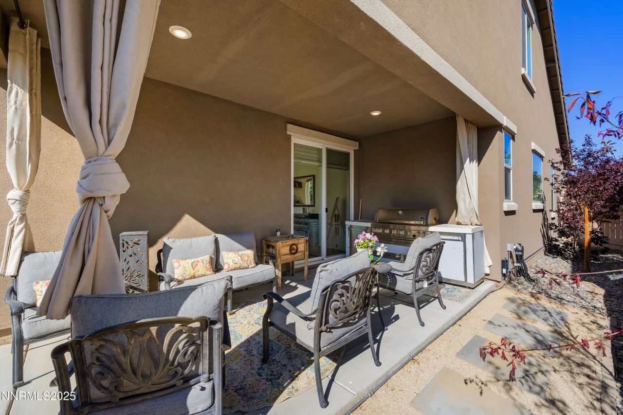 10260 Rollins Drive, Reno, NV 89521 Photo