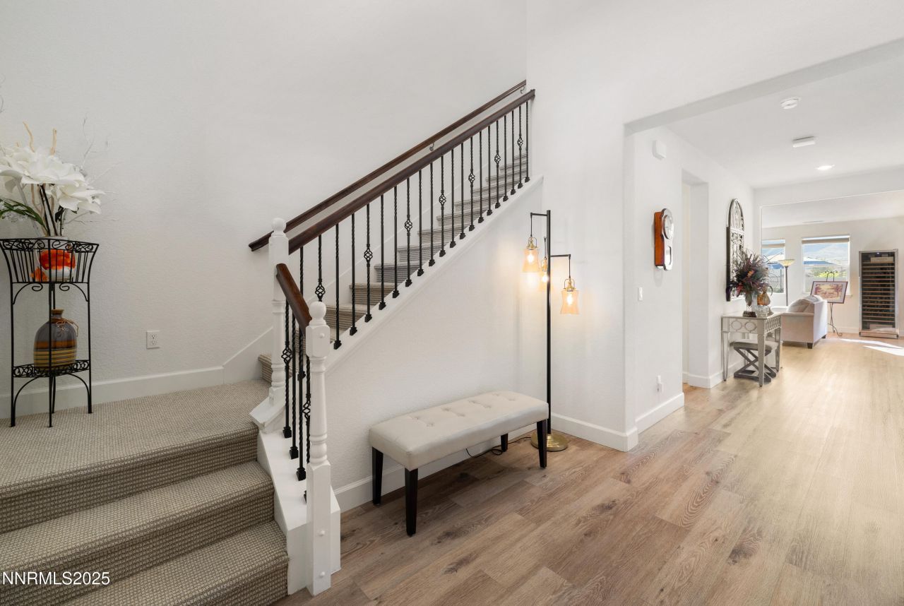 10260 Rollins Drive, Reno, NV 89521 Photo