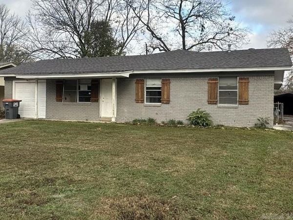 2605 W 37TH Avenue, Pine Bluff, AR 71603