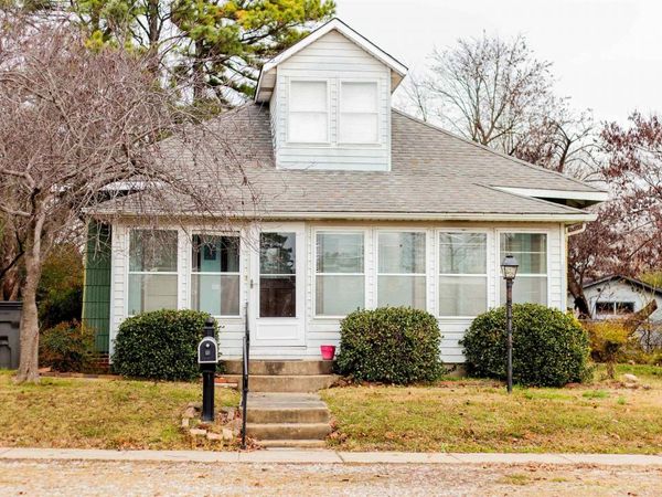 525 W Thompson St, Paragould, AR 72450