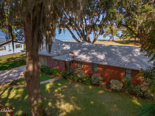 7915 Breezy Point Road, Unit W, Melrose, FL 32666