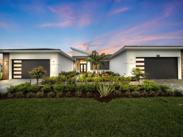 9187 SW Shinnecock Drive, Port St. Lucie, FL 34987