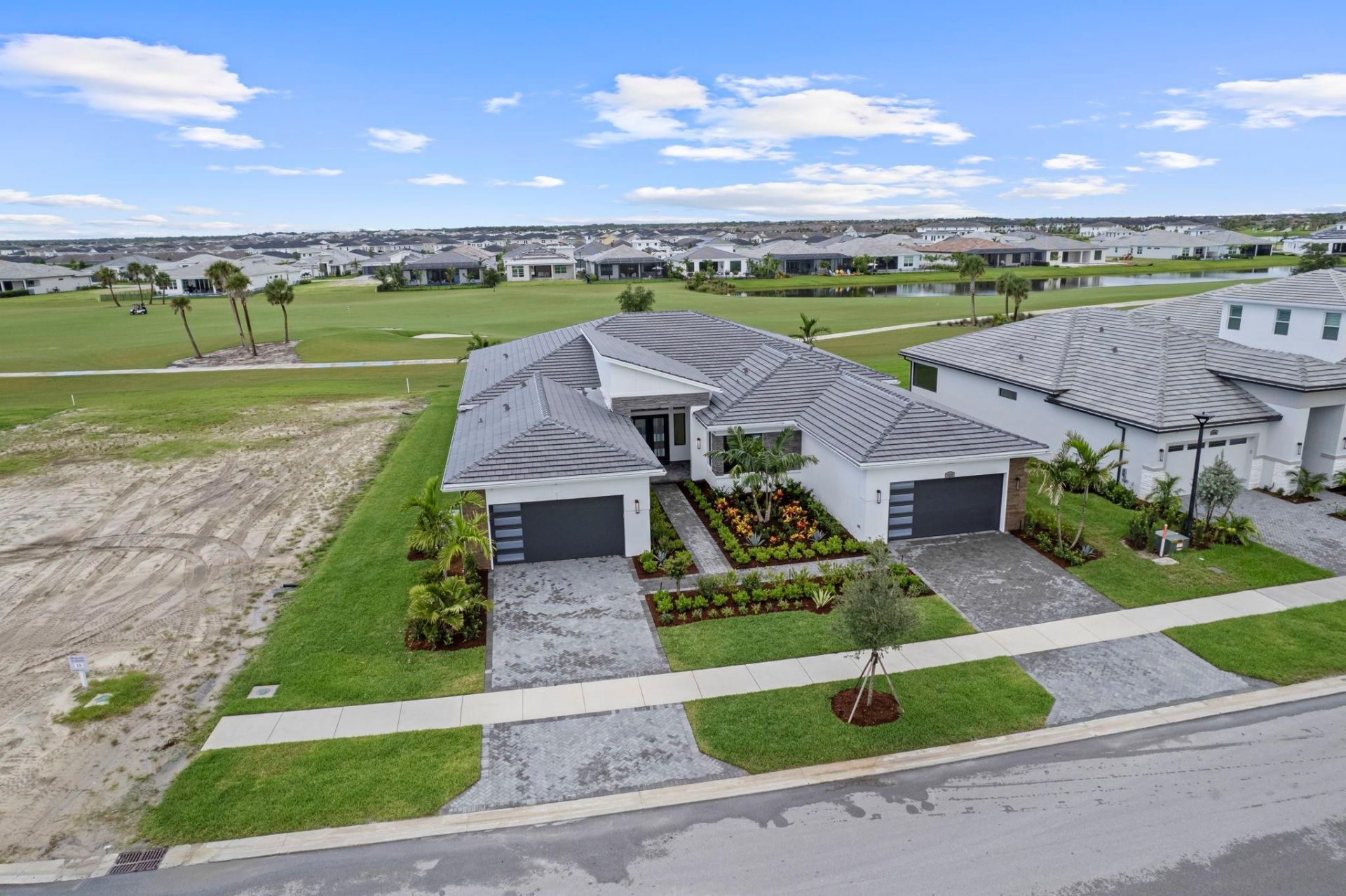 9187 SW Shinnecock Drive, Port Saint Lucie, FL 34987 Photo