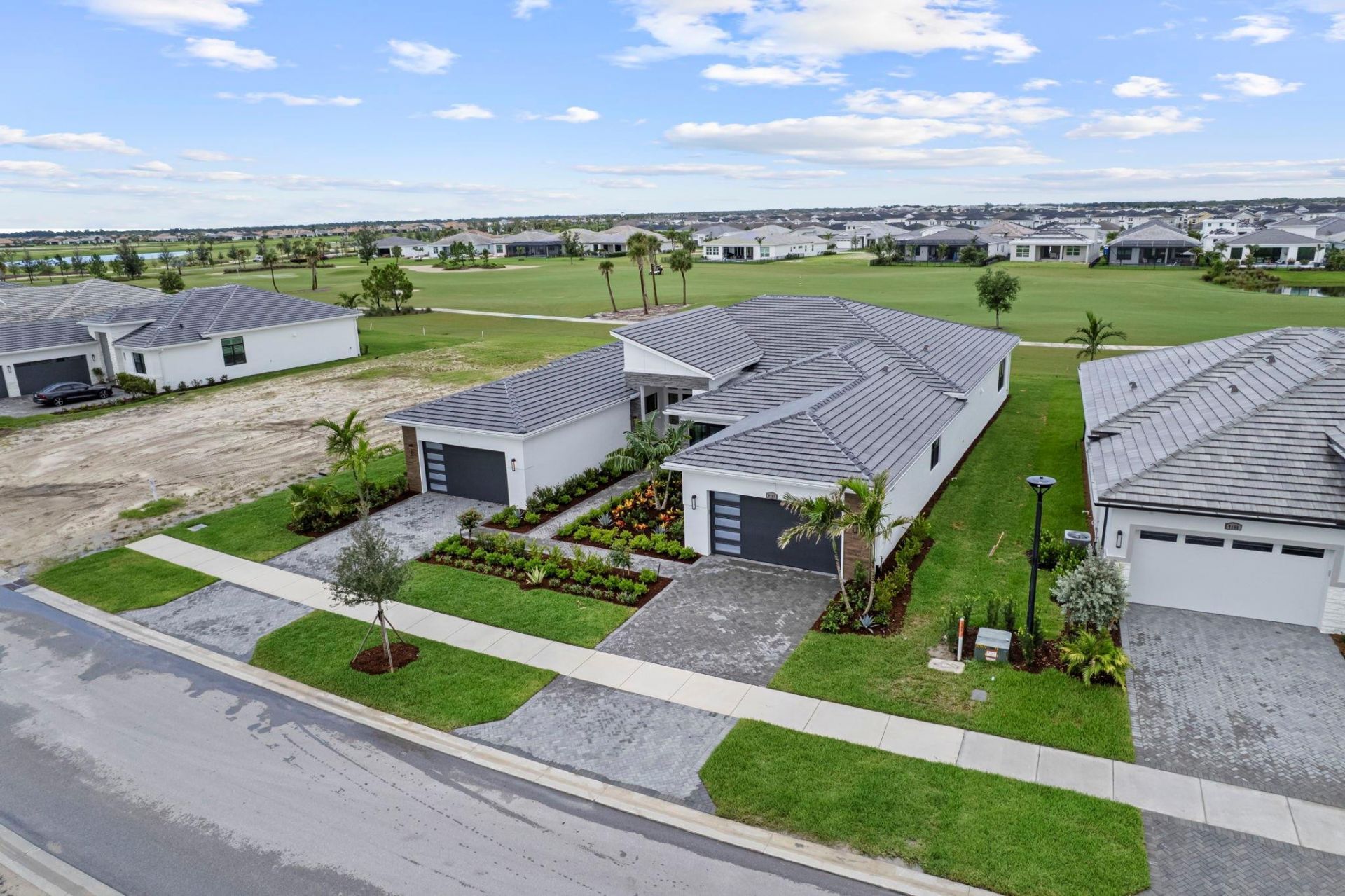 9187 SW Shinnecock Drive, Port Saint Lucie, FL 34987 Photo