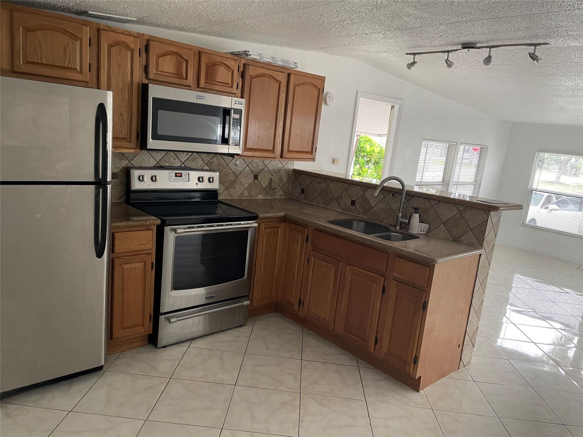 8580 SW 23rd Place, Davie, FL 33324 Photo