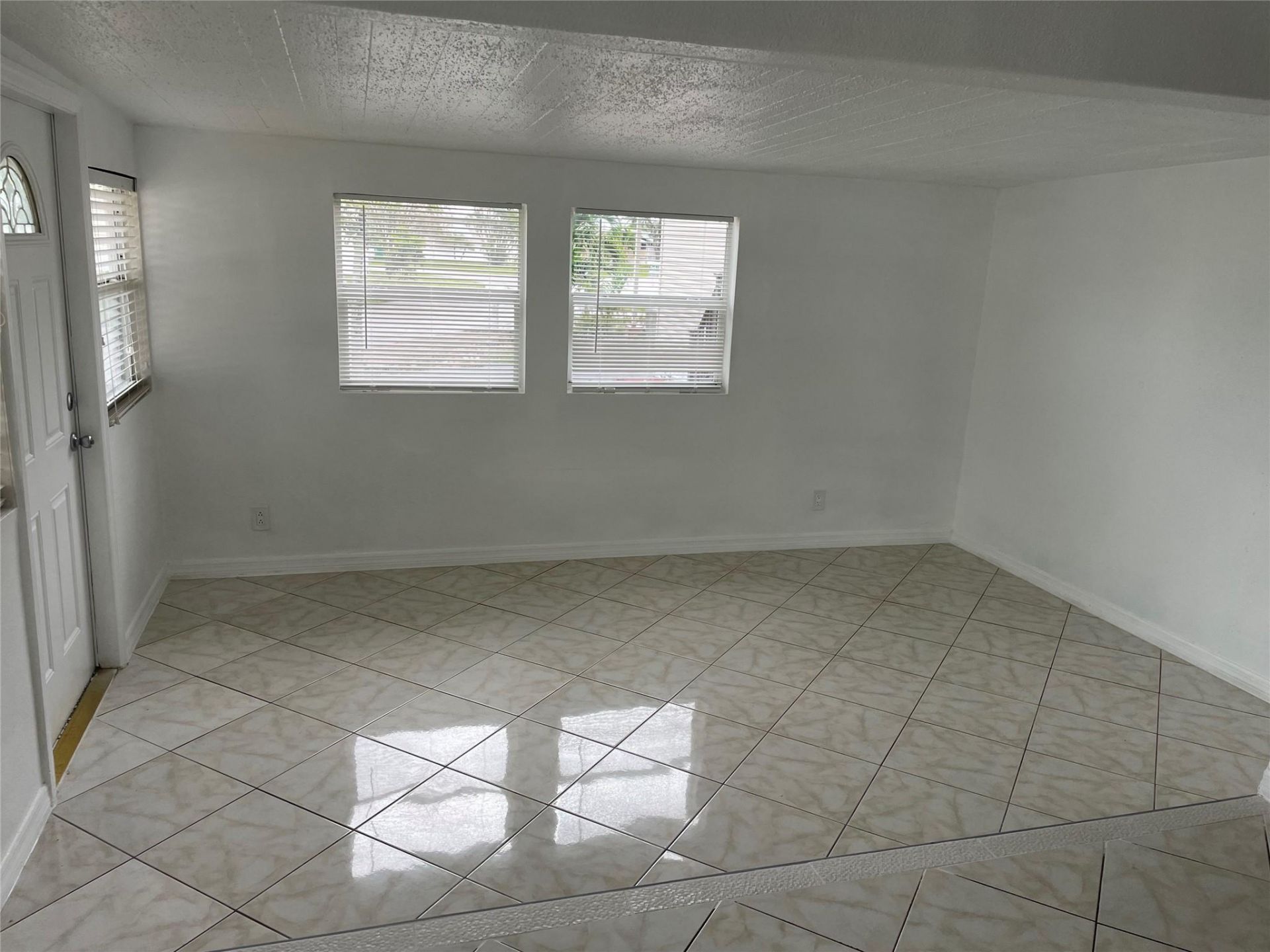 8580 SW 23rd Place, Davie, FL 33324 Photo