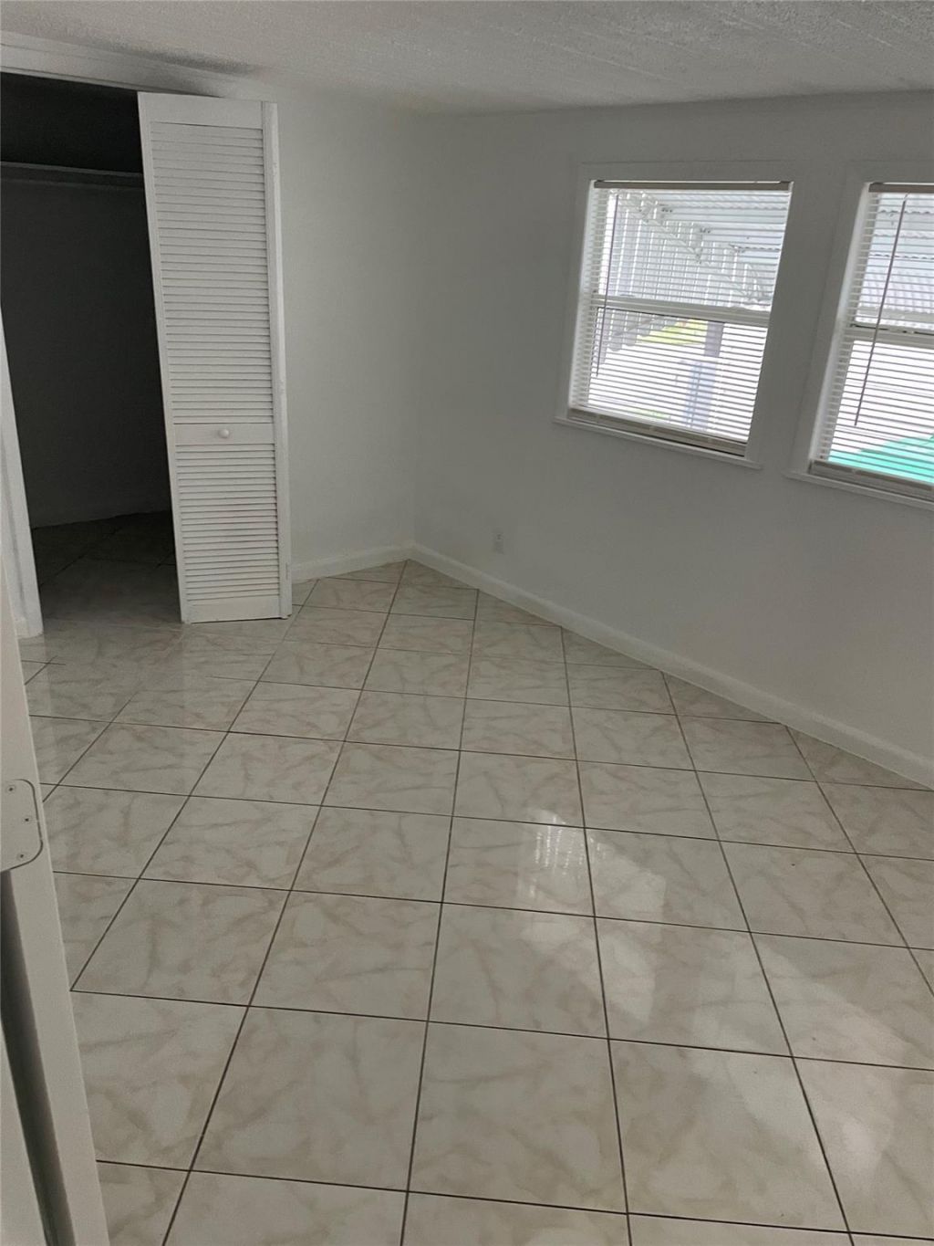 8580 SW 23rd Place, Davie, FL 33324 Photo