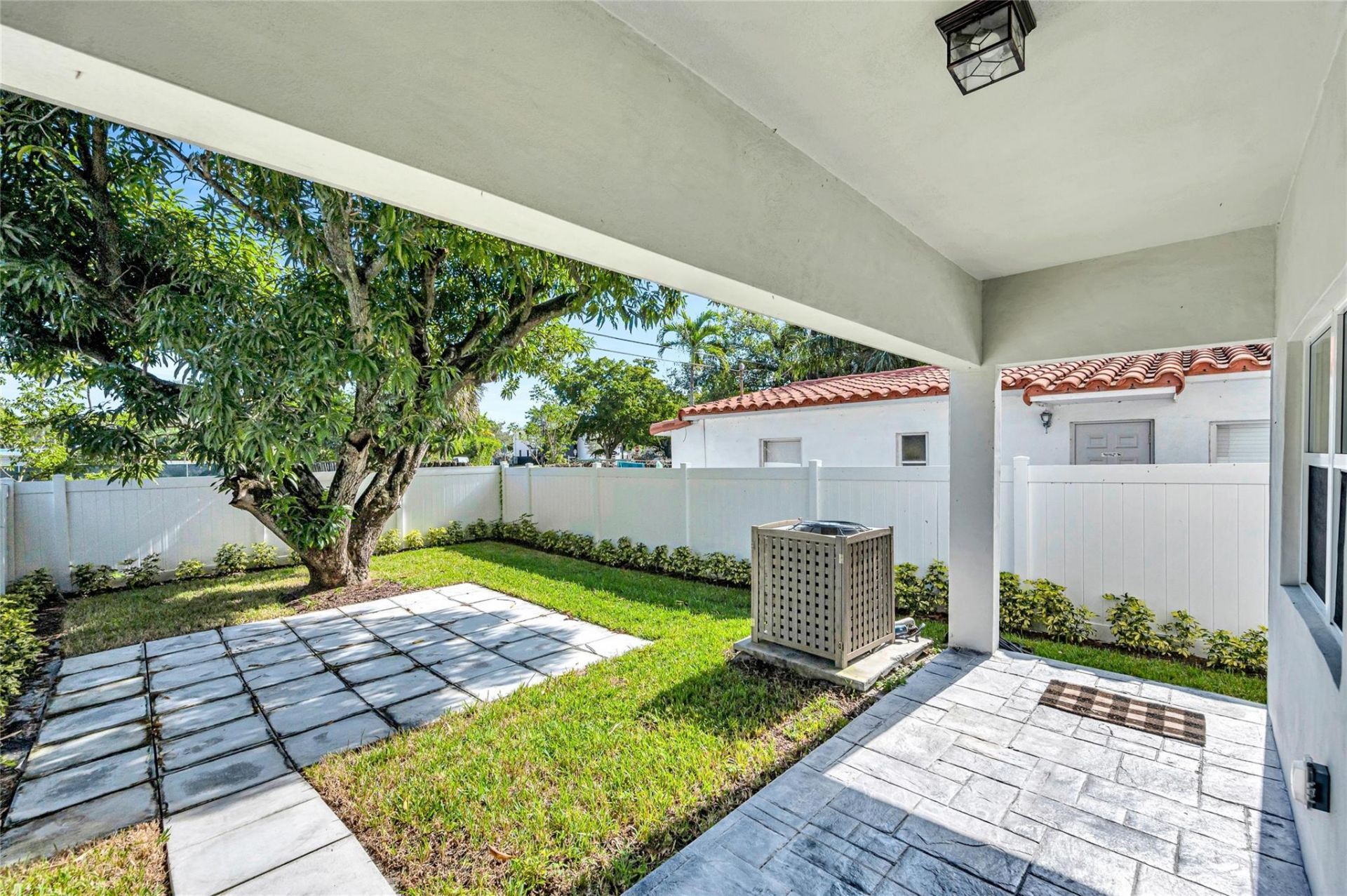 808 NE 15th Avenue, Fort Lauderdale, FL 33304 Photo