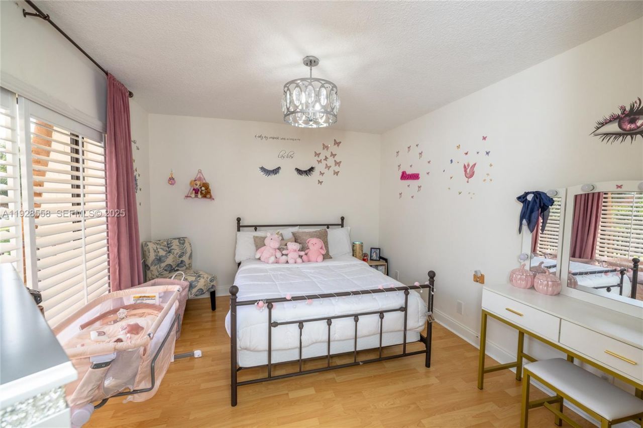 11006 N Harmony Lake Cir, Davie, FL 33324 Photo