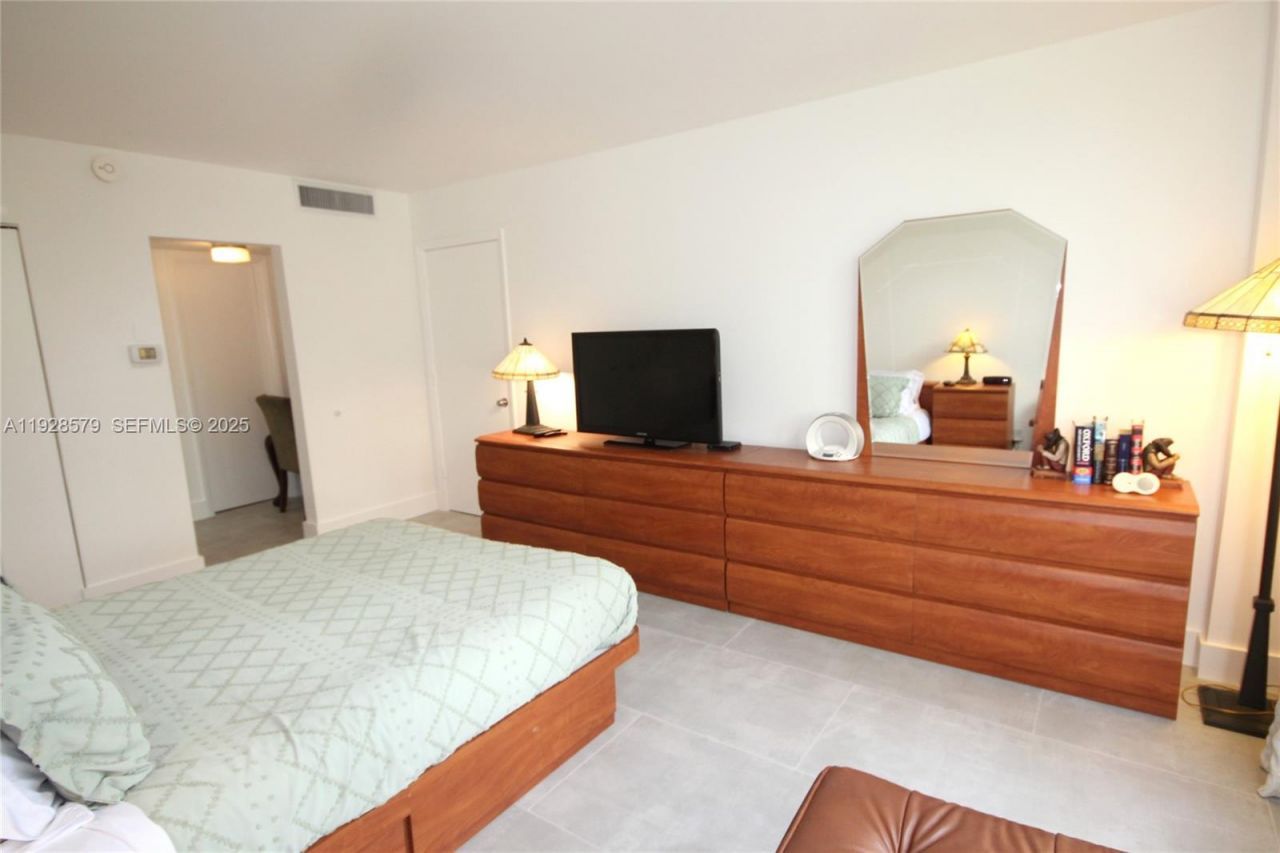 Please Call For Address, Unit 408, Miami Beach, FL 33140 Photo