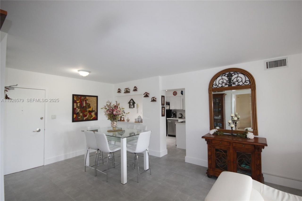 Please Call For Address, Unit 408, Miami Beach, FL 33140 Photo