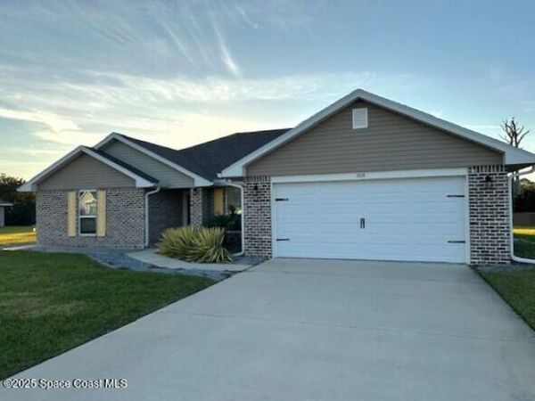 208 Lagoon Mist Court, Oak Hill, FL 32759