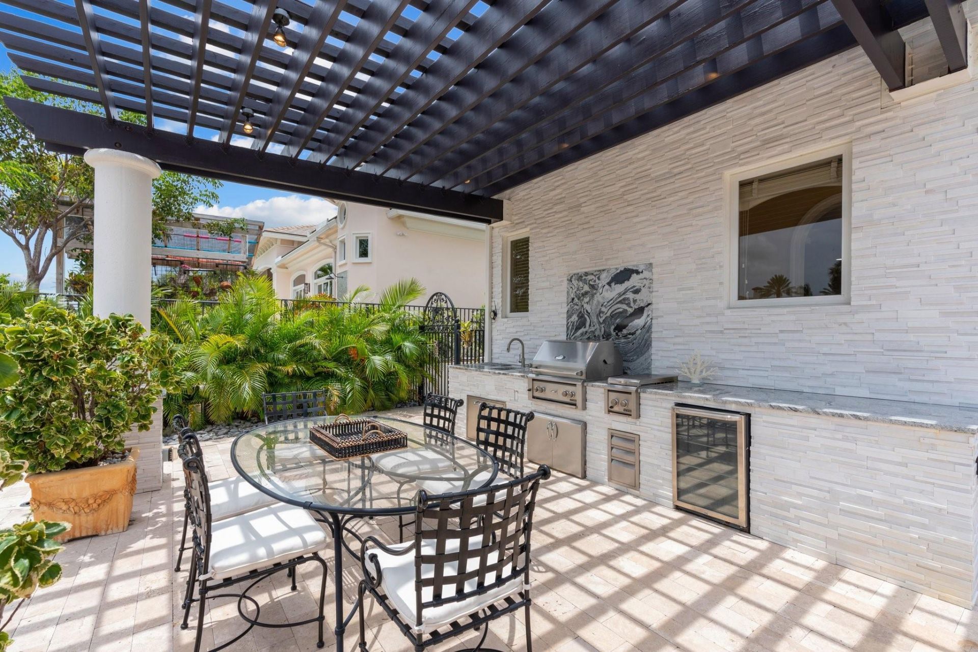 2890 NE 27th St, Fort Lauderdale, FL 33306 Photo