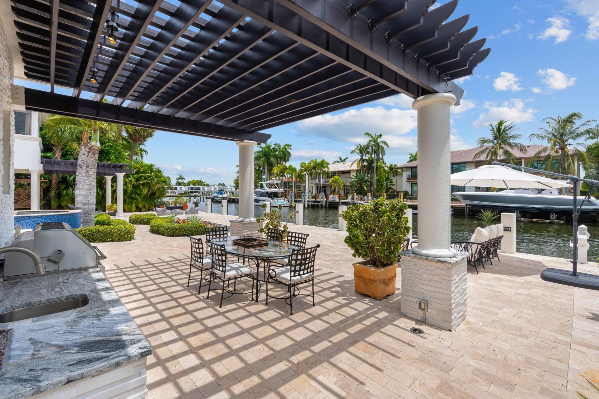 2890 NE 27th St, Fort Lauderdale, FL 33306 Photo